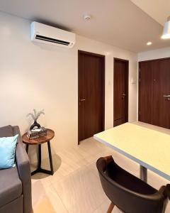1BR Peaceful Condo Stay, Tambuli Seaside Living