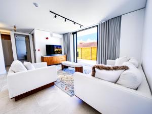 Spacious 3-Bedroom Apartment with Table Mountain Views I Ideal for Families & Groups