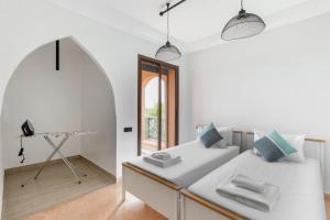 3 BED Hidden Gem Self Check-in With Pool M6 BLVD
