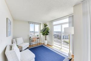 The Electric Blue Abode, Oceanside