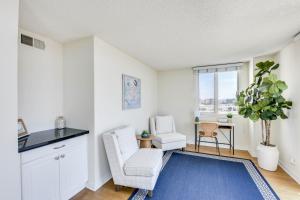 The Electric Blue Abode, Oceanside