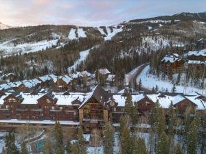 Bear Creek Lodge 109A by Alpine Lodging Telluride
