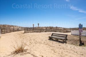 Cozy 1 Bedroom Condo on 44th Street Ocean Block!