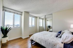 The Electric Blue Abode, Oceanside