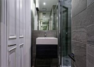 Stylish & cosy micro studio in prime area-Basement