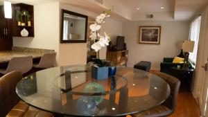 Cozy Midtown Garden Apartment | Walk the Beltline.