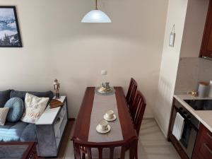 Downtown Apartment 300m to Gondola