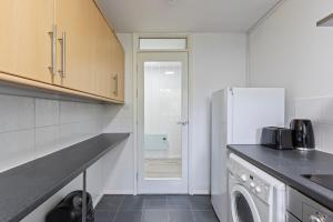 Bright Spacious 2BR Birmingham Retreat FREE Parking