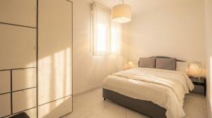 NEW! Stunning modern 2BR apt next to Feria