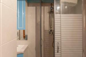 Seaside holiday inn - free parking