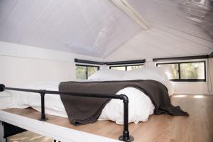 Tintenbar Riverfront Farmstay by Tiny Away