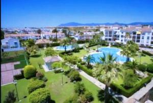 Junto al Mar Piscinas Jardines Wifi