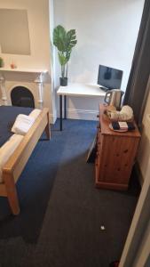 Supported Guest rooms near Fratton Park