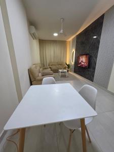 Opera43 Spacious & Central