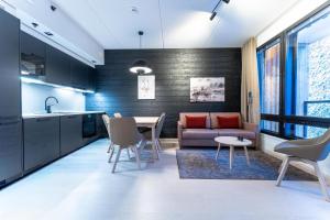 Arctic Echo D21 Ski-in Ski-out by Aavalevi