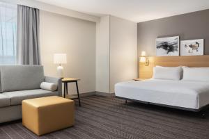 Staybridge Suites Montreal Airport - St-Laurent by IHG