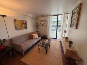 HOM I Metro EL GOLF con Parking LasCondes