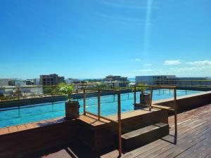 Studio steps from the beach & 5th Avenue