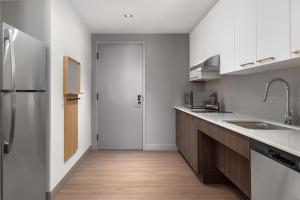 Staybridge Suites Montreal Airport - St-Laurent by IHG