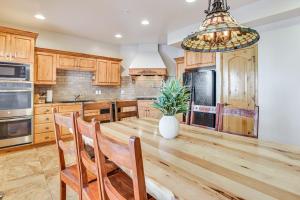 Eden Utah Ski Retreat Near Slopes, Golf and Pool!