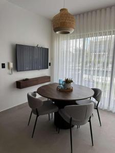 Luxury 2BR Suite Private En Suite Bath