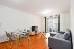 New Santa Cruz Airport & Downtown Apartment