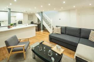 Central Camden 2-Bed by the Station