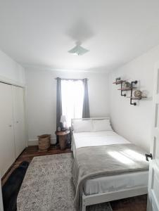 Private 2BR Main Floor Suite Near Border, Casino & UWwin Hospital