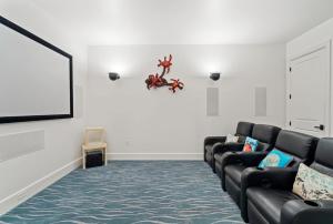 Sanctuary by the Sea 2110 by Newman-Dailey