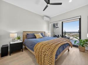 Apartment with Private Balcony & Parking in Perth CBD