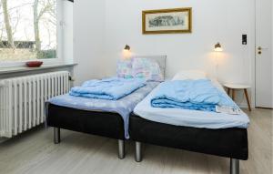 2 Bedroom Beautiful Apartment In Brørup