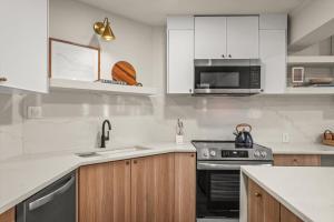 Laurelwood Condominiums 204