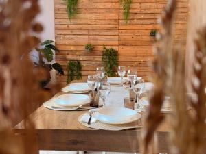 City Center & Free Parking - Rest & Nest Boho Deluxe Apartment