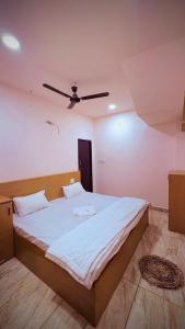 Agrawal residency near mahakal lok