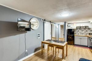 3 Mi to Puget Sound Lakefront Gem with Patio!