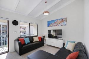 Coastal Scarborough Beachside Apartment Sleeps 3