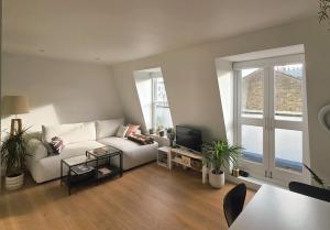 Fantastic 1-bed Notting Hill flat with balcony and stunning views