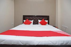 Hotel O Silverline Residency