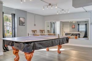 4B Waterfront Game Room Pool Hot Tub Dock