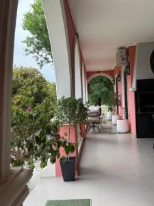 Estancia HOTEL LA ROSADITA