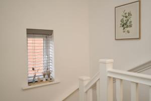 Stylish 3Bed Oasis with Driveway Parking & Free Amazon Prime