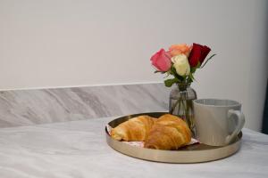 Stylish 3Bed Oasis with Driveway Parking & Free Amazon Prime