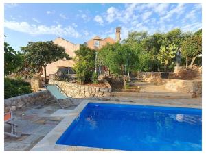 Cabin in Veli Losinj with swimming pool
