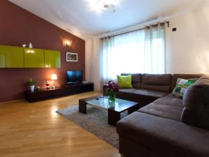 Holiday apartment in Pore with swimming pool