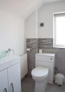 Stylish 3 BED South Sheilds Home - Sleeps 7