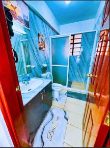 Urban Vibes Getaways - Premium Westlands Nairobi Apartment with Luxury Amenities