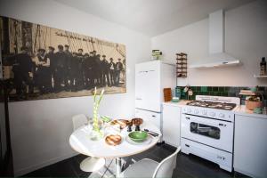 the reverie - romantic & eclectic with pool & hot tub at The Ponderosa