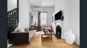 Victorian Terrace Parking King Bed Courtyard