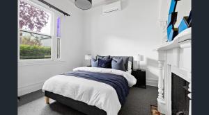 Victorian Terrace Parking King Bed Courtyard