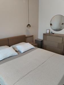 Apartments by the sea Turanj, Biograd - 6177